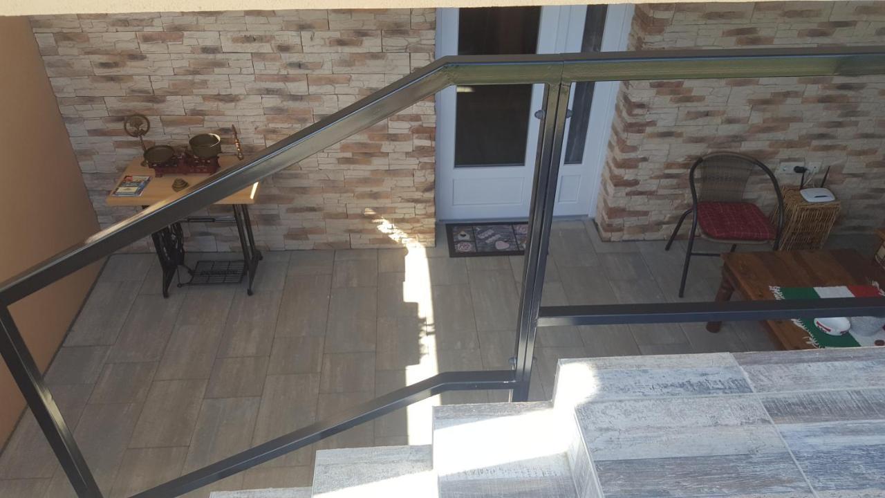 Gyoengyvirag Apartman Keszthely Exterior photo